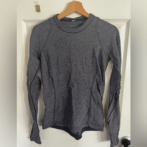 Lululemon LongSleeve workout top